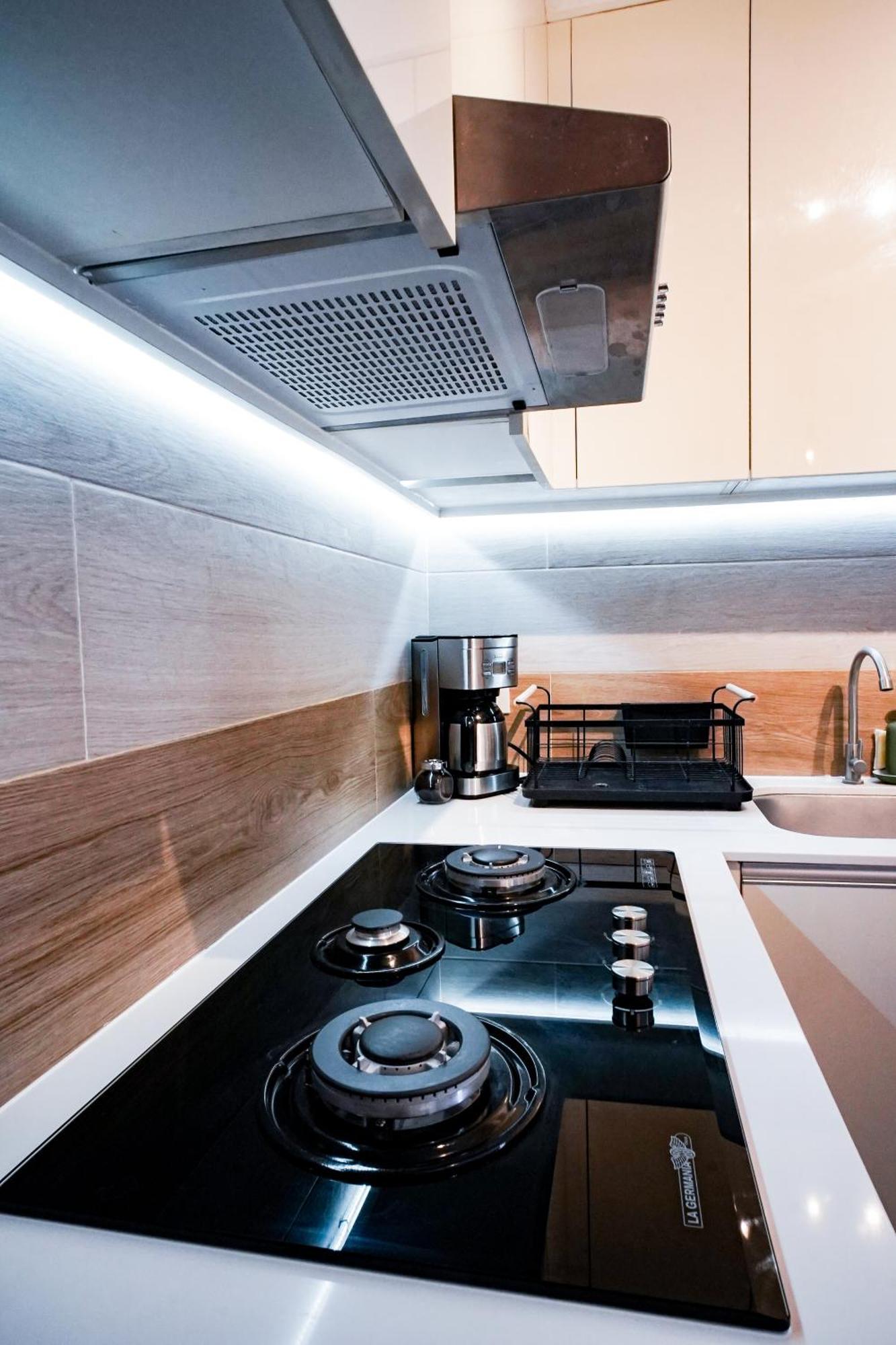 Modern Designed Studio Condo Near Ayala Centrio Cagayan de Oro Ngoại thất bức ảnh