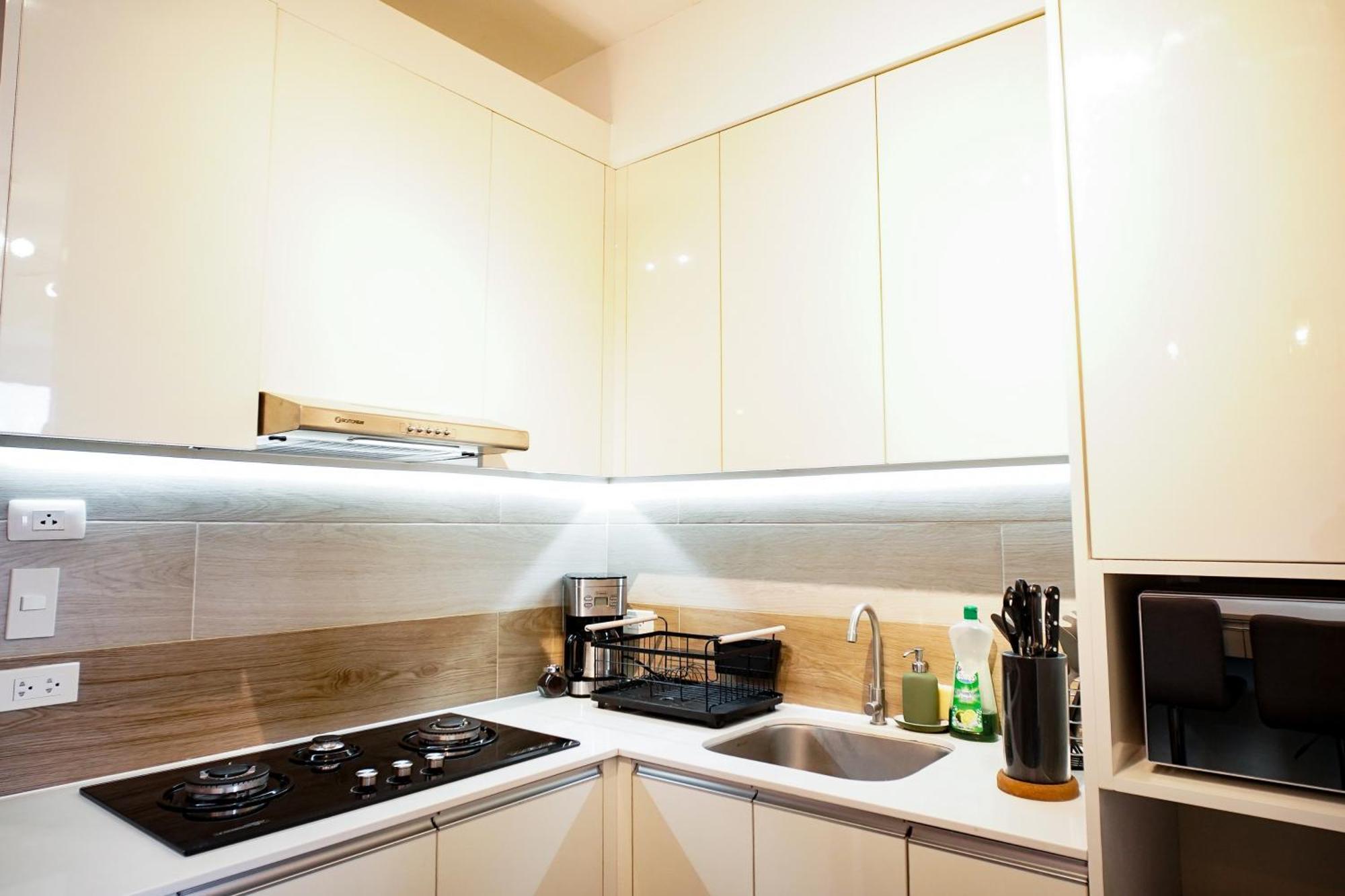 Modern Designed Studio Condo Near Ayala Centrio Cagayan de Oro Ngoại thất bức ảnh