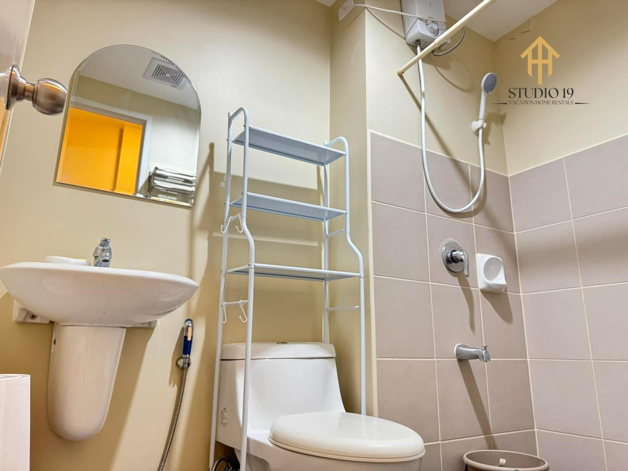 Modern Designed Studio Condo Near Ayala Centrio Cagayan de Oro Ngoại thất bức ảnh