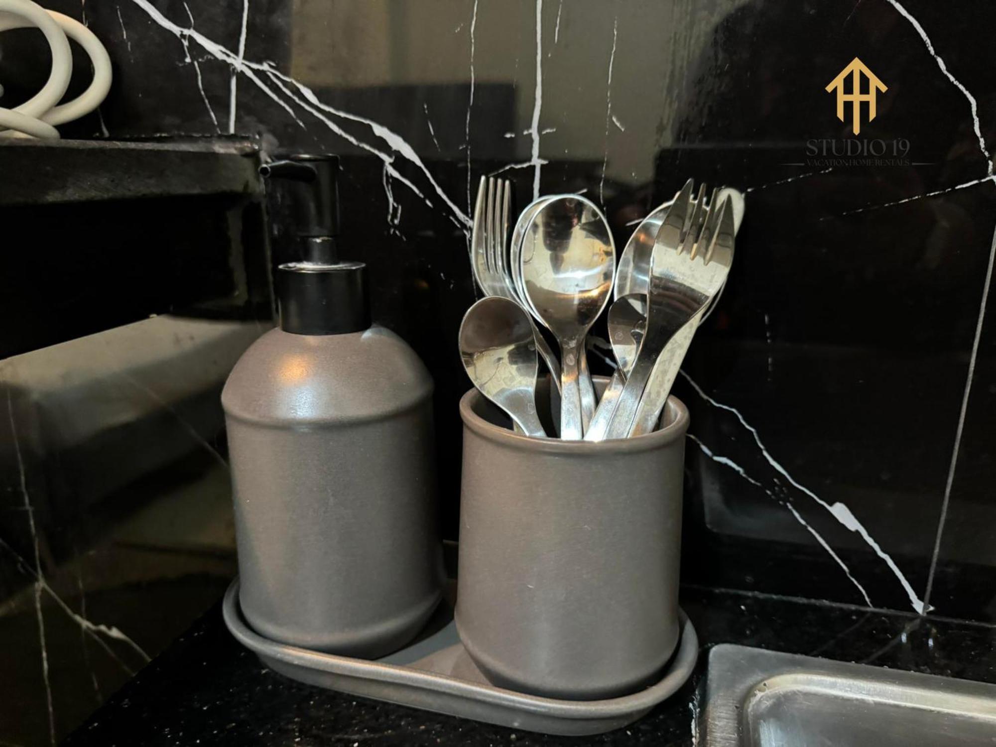 Modern Designed Studio Condo Near Ayala Centrio Cagayan de Oro Ngoại thất bức ảnh